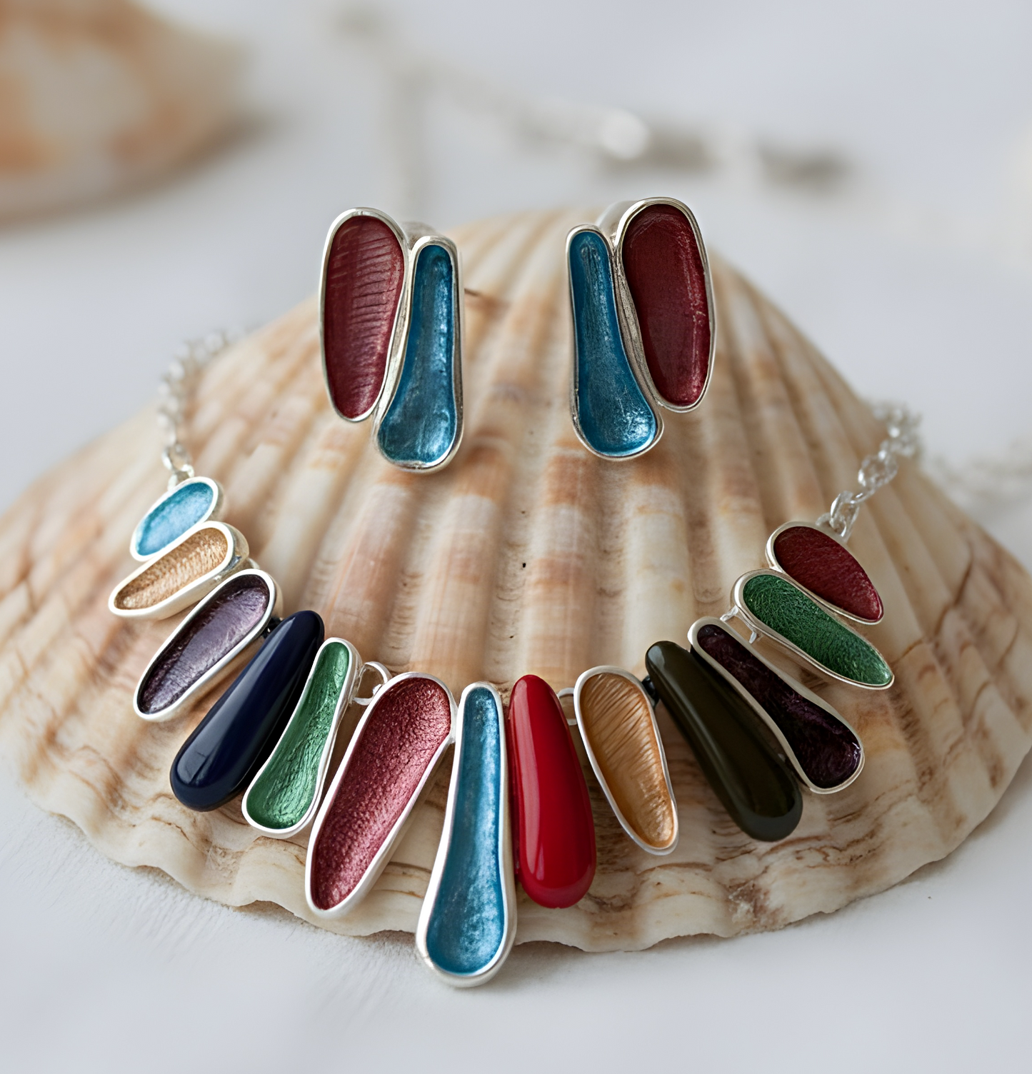 Blingss Exclusive Luxury Range Necklace Set For Ladies Anti Tarnish With Enamel Coating