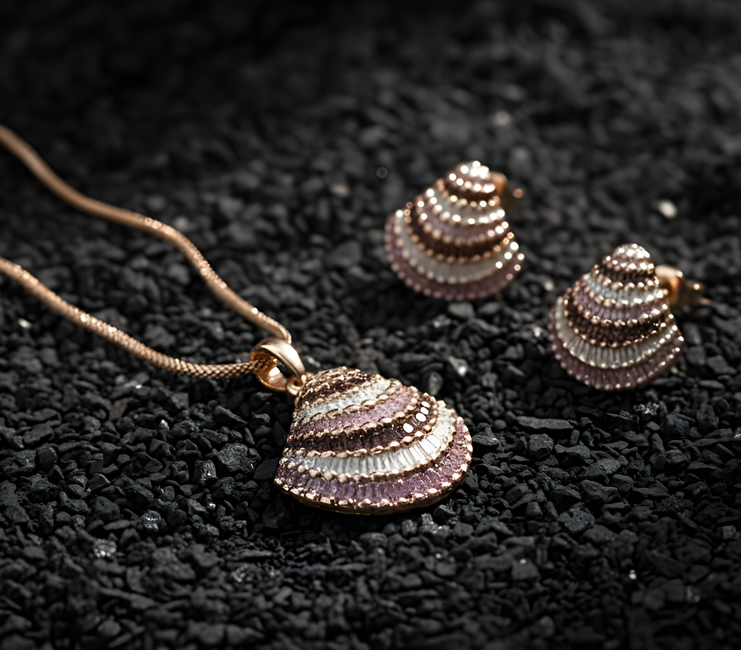 Blingss Exclusive Luxury Range Shell Pendant Necklace Set For Ladies Anti Tarnish With Enamel Coating