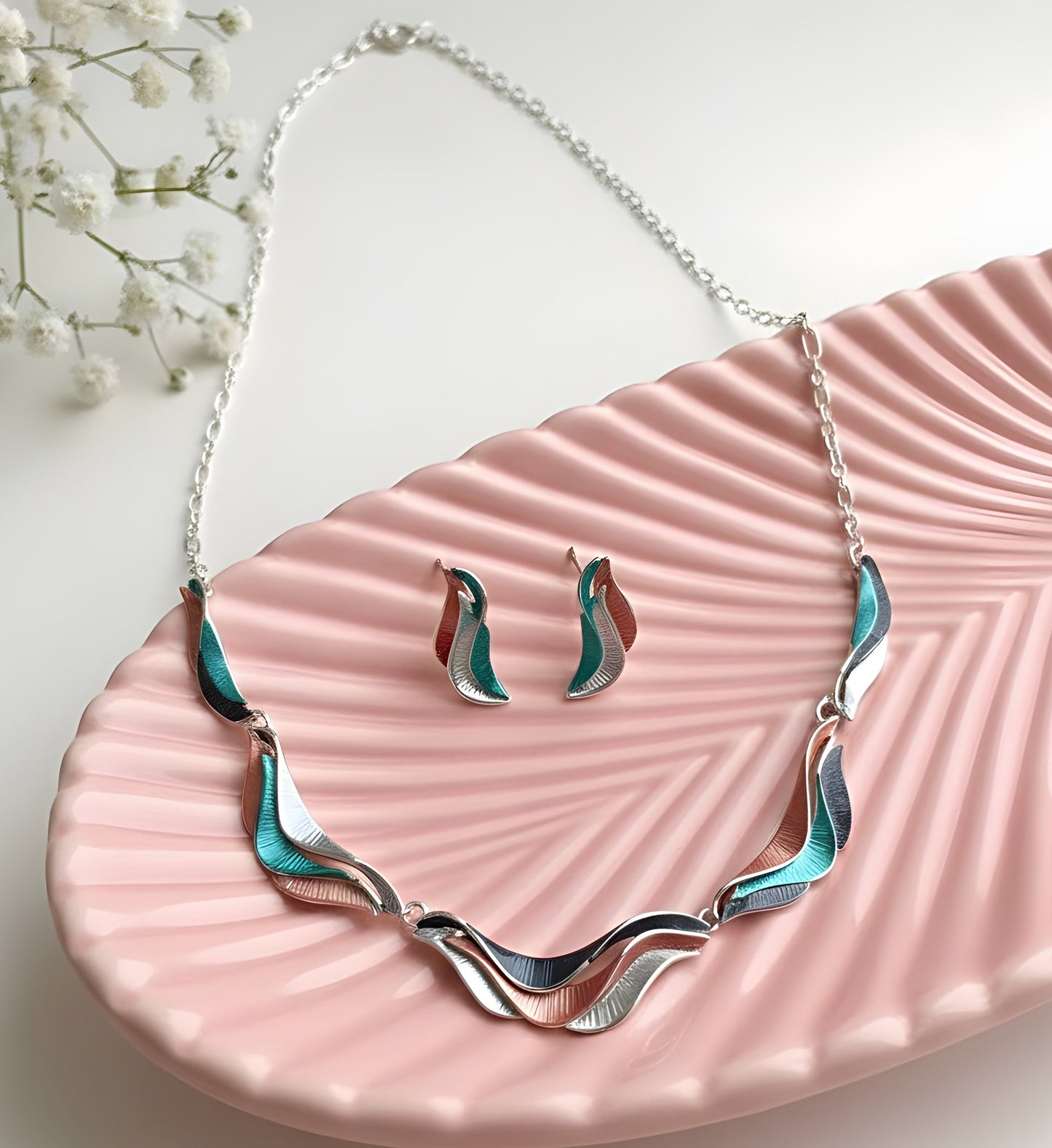 Blingss Exclusive Luxury Range Necklace Set For Ladies Anti Tarnish With Enamel Coating